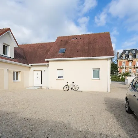 Villa Tracy Guest House 4*