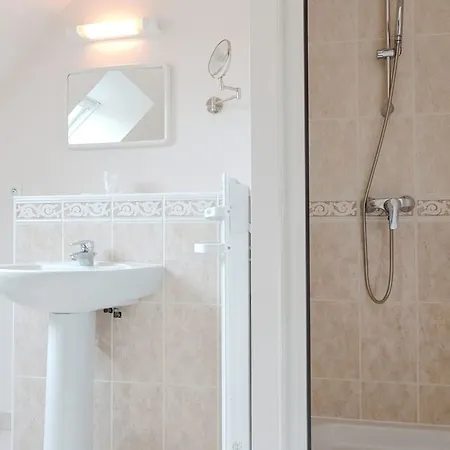 Gasthuis Villa Tracy Guest House 4*