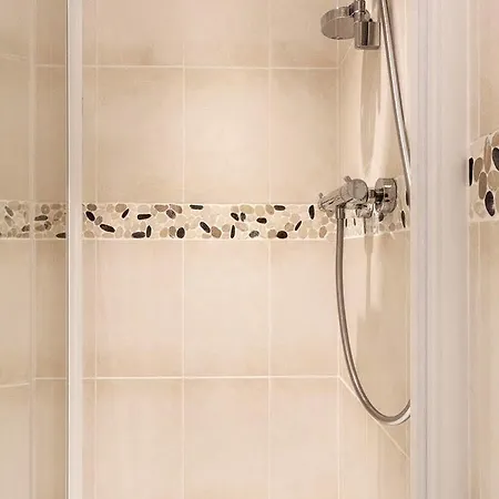 Villa Tracy Guest House 4*